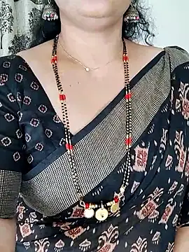 Snapshot of Indian_desi_wife chatting on 07/01/26, 04:18 Indian desi wife online show from 07/01/26, 04:18