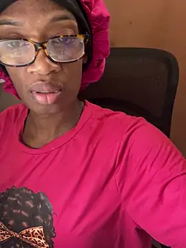 Snapshot of sweetsexiecool7 chatting on 03/05/25, 01:52 sweetsexiecool7 online show from 03/05/25, 01:52