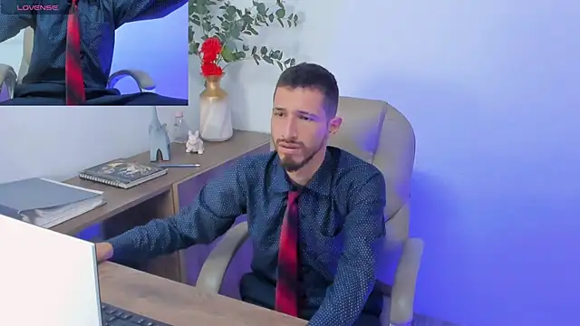 Snapshot of sam_bisex chatting on 03/02/26, 11:00 sam bisex online show from 03/02/26, 11:00