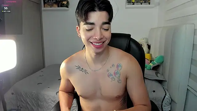 santy7v7 online show from 11/22/25, 01:10