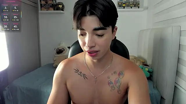 Snapshot of santy7v7 chatting on 01/16/26, 01:37 santy7v7 online show from 01/16/26, 01:37