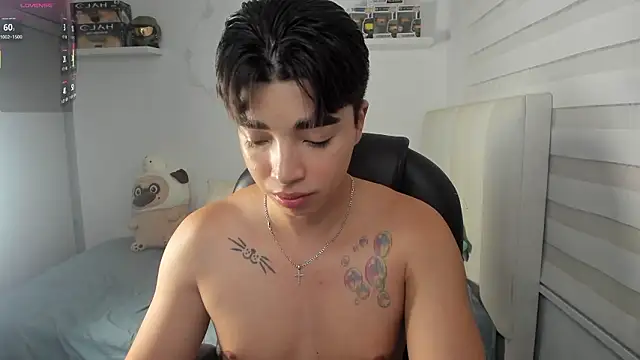 Snapshot of santy7v7 chatting on 02/07/26, 01:37 santy7v7 online show from 02/07/26, 01:37