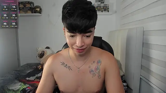 Snapshot of santy7v7 chatting on 02/22/26, 01:42 santy7v7 online show from 02/22/26, 01:42