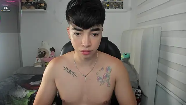 Snapshot of santy7v7 chatting on 02/26/26, 01:32 santy7v7 online show from 02/26/26, 01:32