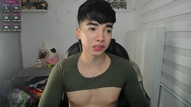 Snapshot of santy7v7 chatting on 02/27/26, 01:22 santy7v7 online show from 02/27/26, 01:22