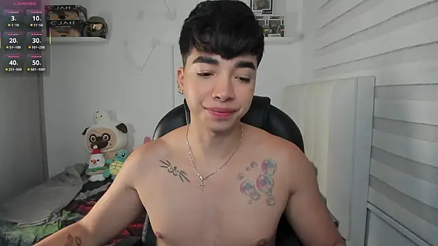 santy7v7 online show from 03/26/26, 01:28