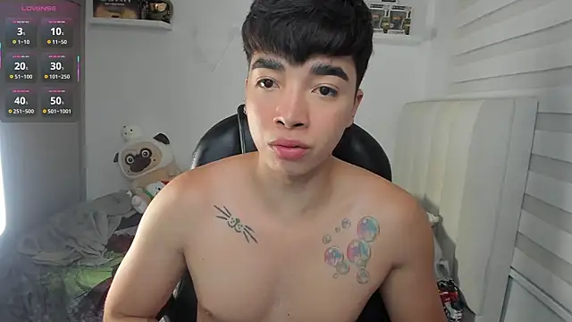 santy7v7 online show from 04/21/26, 01:39