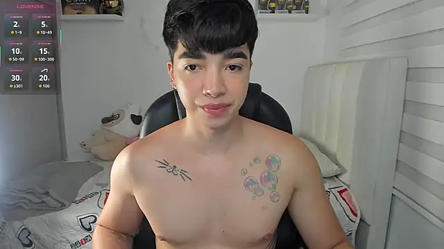 Snapshot of santy7v7 chatting on 05/16/26, 01:43 santy7v7 online show from 05/16/26, 01:43