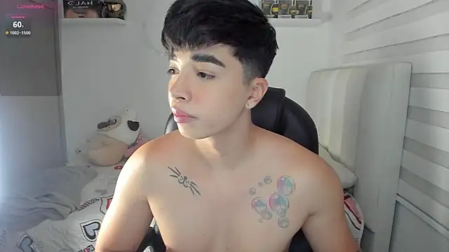 Snapshot of santy7v7 chatting on 05/30/26, 01:41 santy7v7 online show from 05/30/26, 01:41