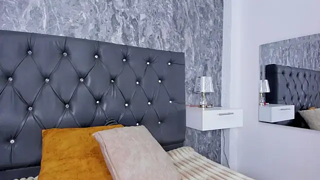 Lia sarahi online show from 09/19/25, 11:33