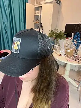 DienkaGreen online show from 01/16/26, 07:56