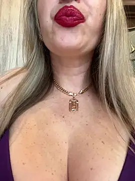 Kittenforyou online show from 04/15/26, 11:39