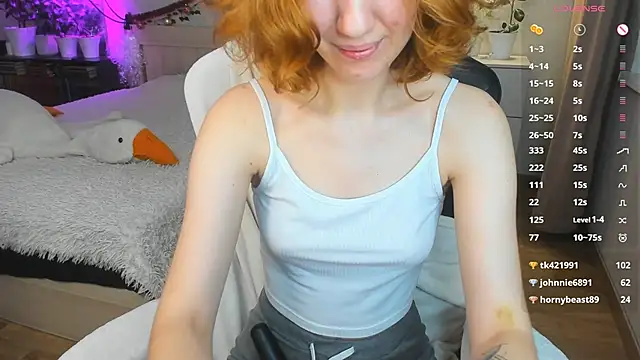 Snapshot of Ooooooli chatting on 12/20/24, 04:46 Ooooooli online show from 12/20/24, 04:46