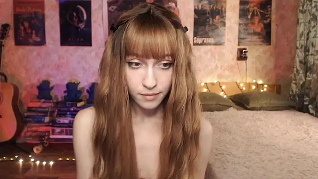 Friendly Ellie online show from 12/04/24, 01:20