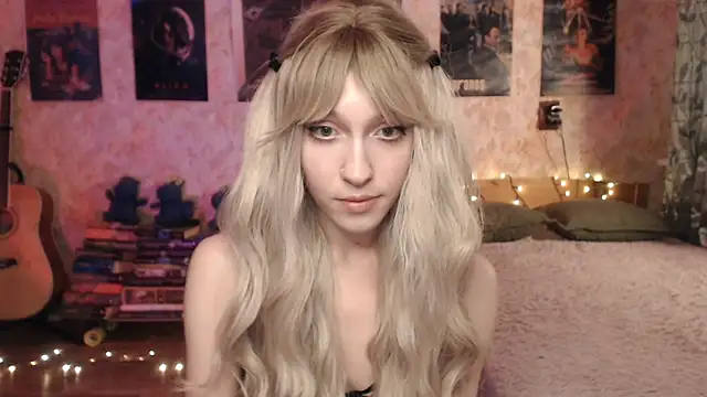 Friendly Ellie online show from 01/15/25, 12:15