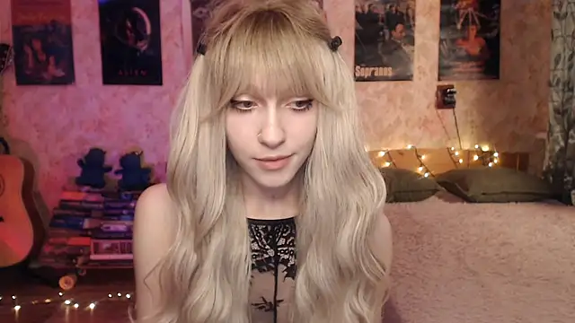 Friendly Ellie online show from 01/27/25, 11:11