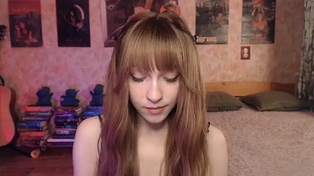 Friendly Ellie online show from 04/05/26, 12:30