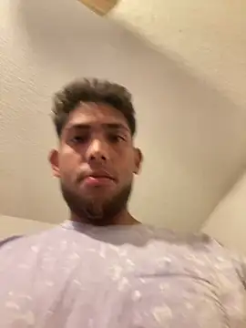 Snapshot of Hulcke chatting on 02/12/25, 07:45 Hulcke online show from 02/12/25, 07:45