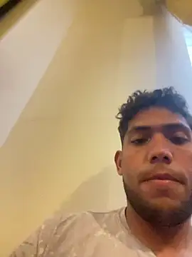 Snapshot of Hulcke chatting on 02/13/25, 06:05 Hulcke online show from 02/13/25, 06:05