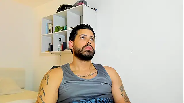 Snapshot of Justyn_Torres chatting on 02/12/26, 02:56 Justyn Torres online show from 02/12/26, 02:56