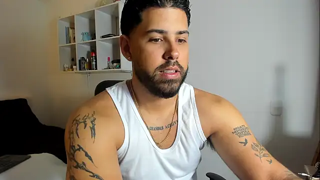 Snapshot of Justyn_Torres chatting on 03/02/26, 12:01 Justyn Torres online show from 03/02/26, 12:01