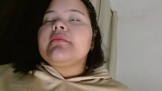 sexychubby    online show from 02/09/25, 10:00