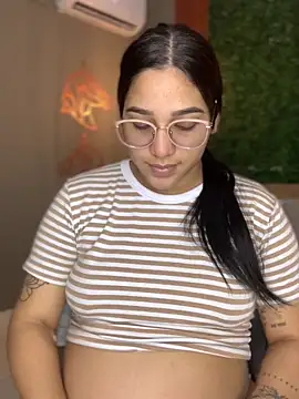 Amandanauty online show from 02/17/25, 03:31