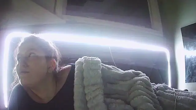 Angelk43 online show from 04/27/26, 03:48