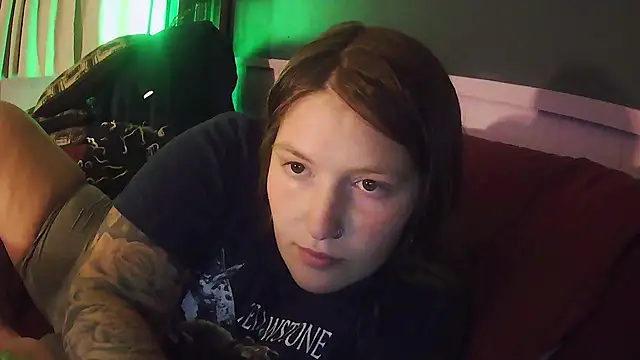 Snapshot of Angelk43 chatting on 07/18/26, 03:22 Angelk43 online show from 07/18/26, 03:22
