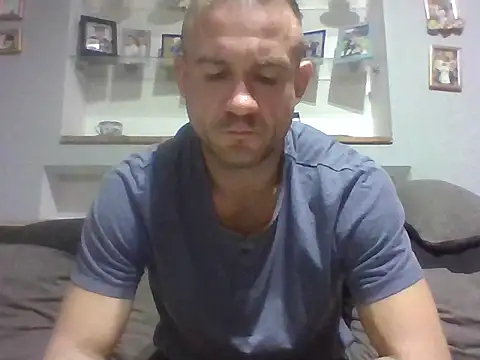 aroj95 online show from 09/16/25, 05:25