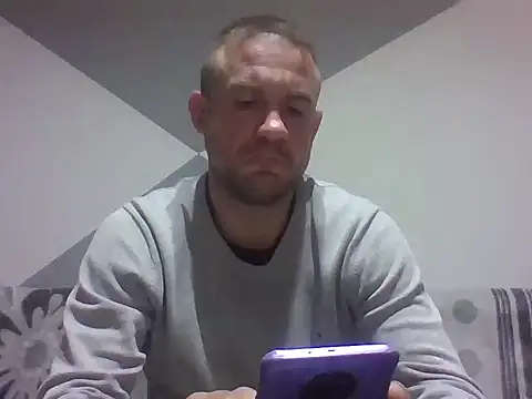 aroj95 online show from 04/02/26, 07:11