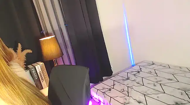 MajesticKitana online show from 12/30/24, 04:53