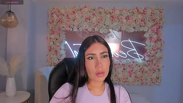 Snapshot of MarieJaneX chatting on 12/14/24, 10:56 MarieJaneX online show from 12/14/24, 10:56