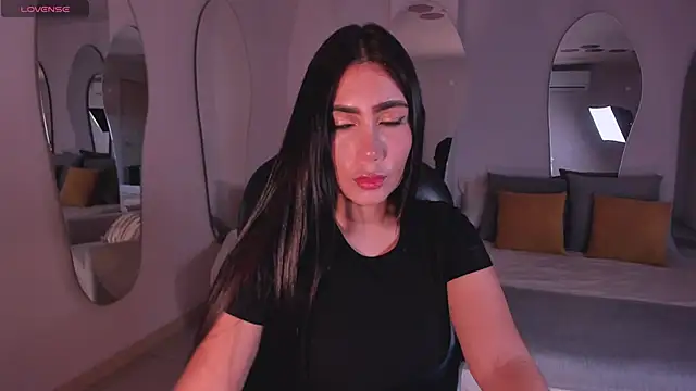 Snapshot of MarieJaneX chatting on 12/26/24, 11:21 MarieJaneX online show from 12/26/24, 11:21