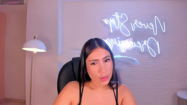 Snapshot of MarieJaneX chatting on 01/04/25, 10:38 MarieJaneX online show from 01/04/25, 10:38