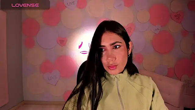 Snapshot of MarieJaneX chatting on 01/05/25, 10:43 MarieJaneX online show from 01/05/25, 10:43