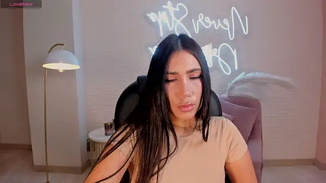 Snapshot of MarieJaneX chatting on 01/11/25, 10:51 MarieJaneX online show from 01/11/25, 10:51