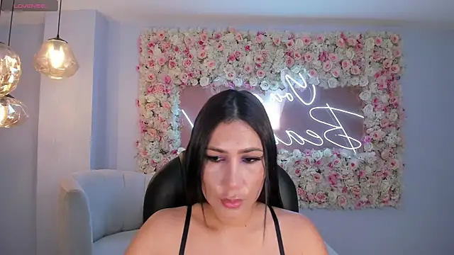 Snapshot of MarieJaneX chatting on 01/31/25, 10:42 MarieJaneX online show from 01/31/25, 10:42