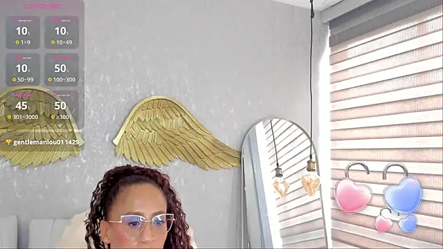 EmmaFerrary online show from 11/06/25, 07:15