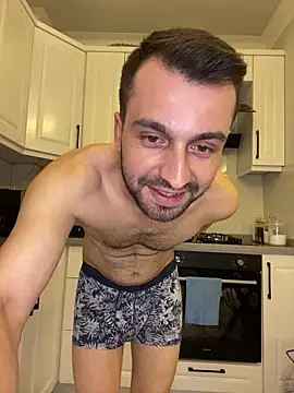 Snapshot of Emre-34 chatting on 05/02/26, 10:04 Emre-34 online show from 05/02/26, 10:04