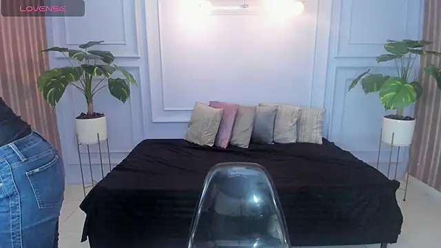 cintiagreyx online show from 03/26/26, 11:27