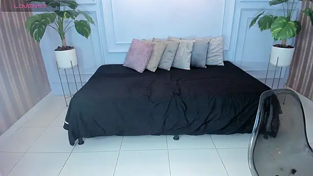 cintiagreyx online show from 03/28/26, 11:32