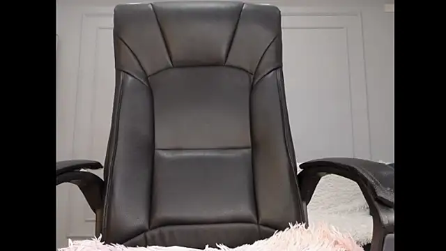 LillieSoonKim online show from 10/05/25, 03:49