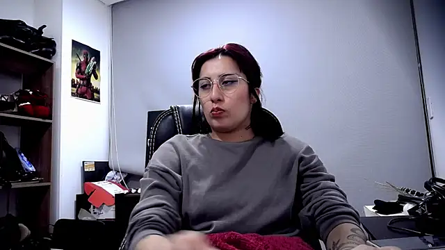 Snapshot of Scarlett_Sen chatting on 04/28/26, 02:44 Scarlett Sen online show from 04/28/26, 02:44