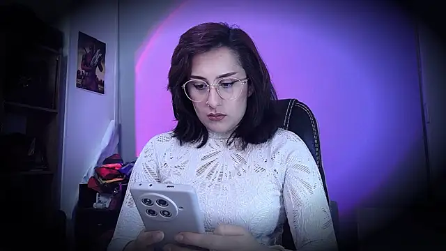 Snapshot of Scarlett_Sen chatting on 06/06/26, 02:11 Scarlett Sen online show from 06/06/26, 02:11