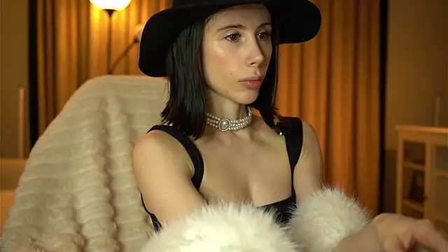 Your Nicolett online show from 03/12/26, 03:34