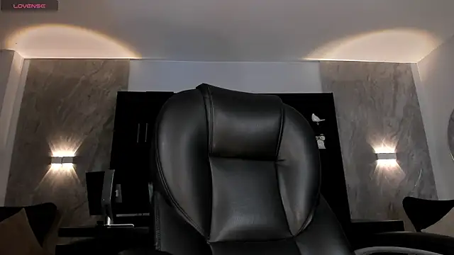 NickyLawson online show from 12/17/25, 04:18