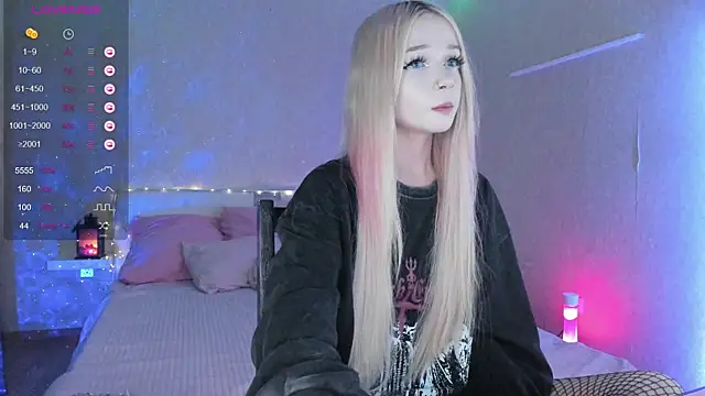 Snapshot of Misty_Shadow chatting on 03/14/25, 06:29 Misty Shadow online show from 03/14/25, 06:29