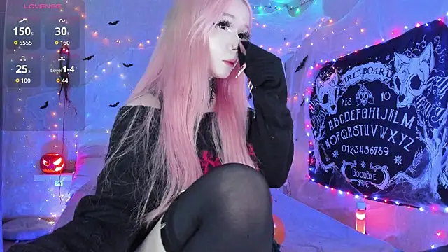 Misty Shadow online show from 10/31/25, 10:33