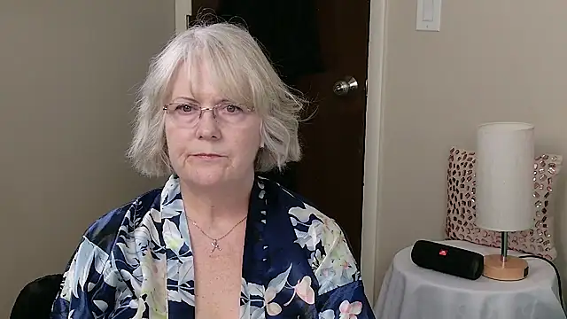 Snapshot of Kaitlyn_Winters chatting on 01/15/25, 07:12 Kaitlyn Winters online show from 01/15/25, 07:12